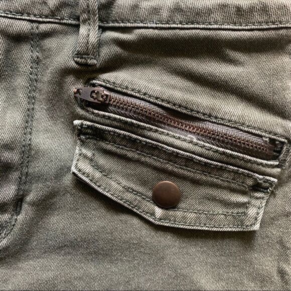 Bullhead Super High Rise green khaki shorts size 3 (F1) - Picture 3 of 6